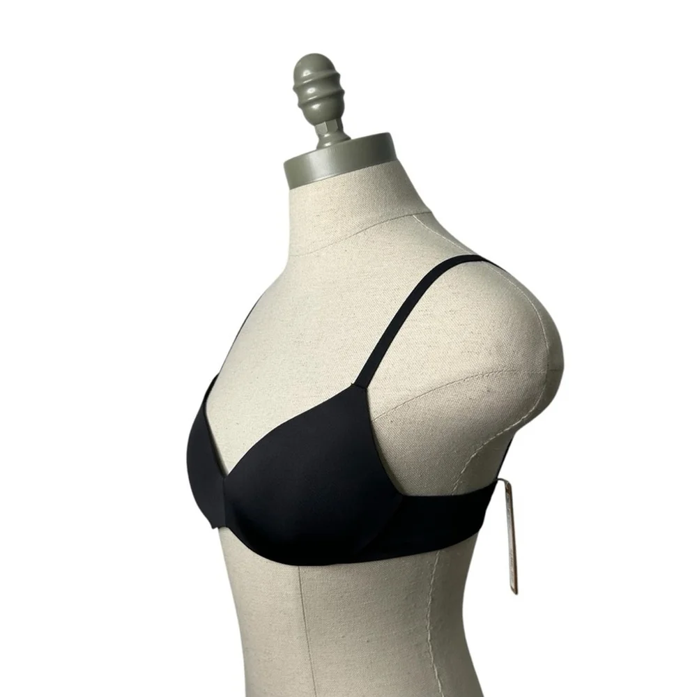Skims Kim Kardashian Wireless Form Push Up Plunge Bra in Onyx Black 34C - Picture 4 of 12